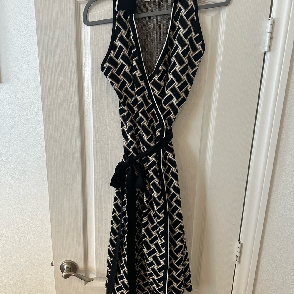 Diane Von Furstenberg Black and White Sheath Midi Dress